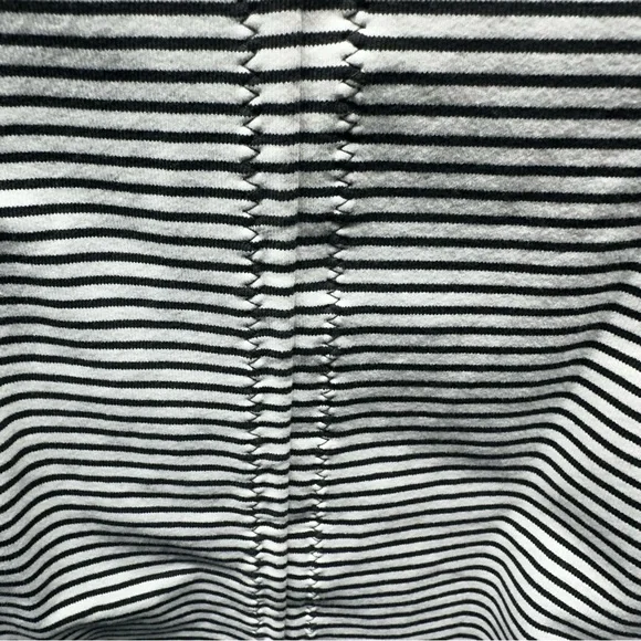 Lululemon athletica Define Jacket 4 Full Zip Black & White Striped sweatshirt - Picture 9 of 11